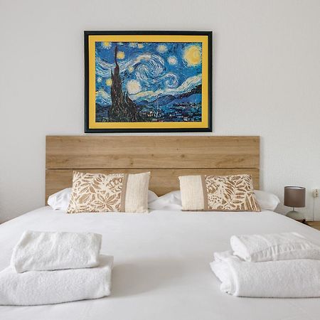 Besos - Bright Apartment Close To Congress & Port Sant Adrià de Besòs Exteriör bild