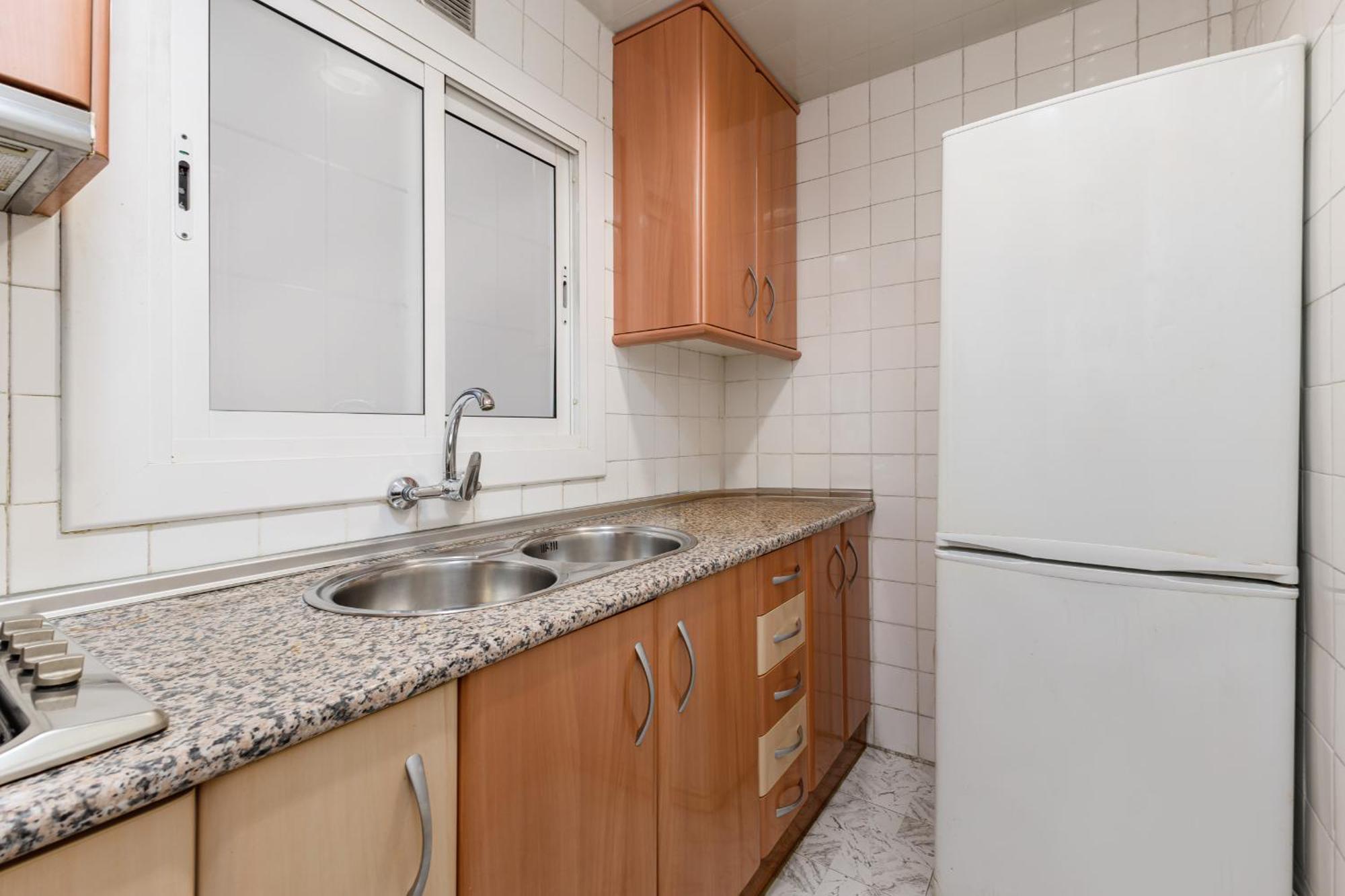 Besos - Bright Apartment Close To Congress & Port Sant Adrià de Besòs Exteriör bild