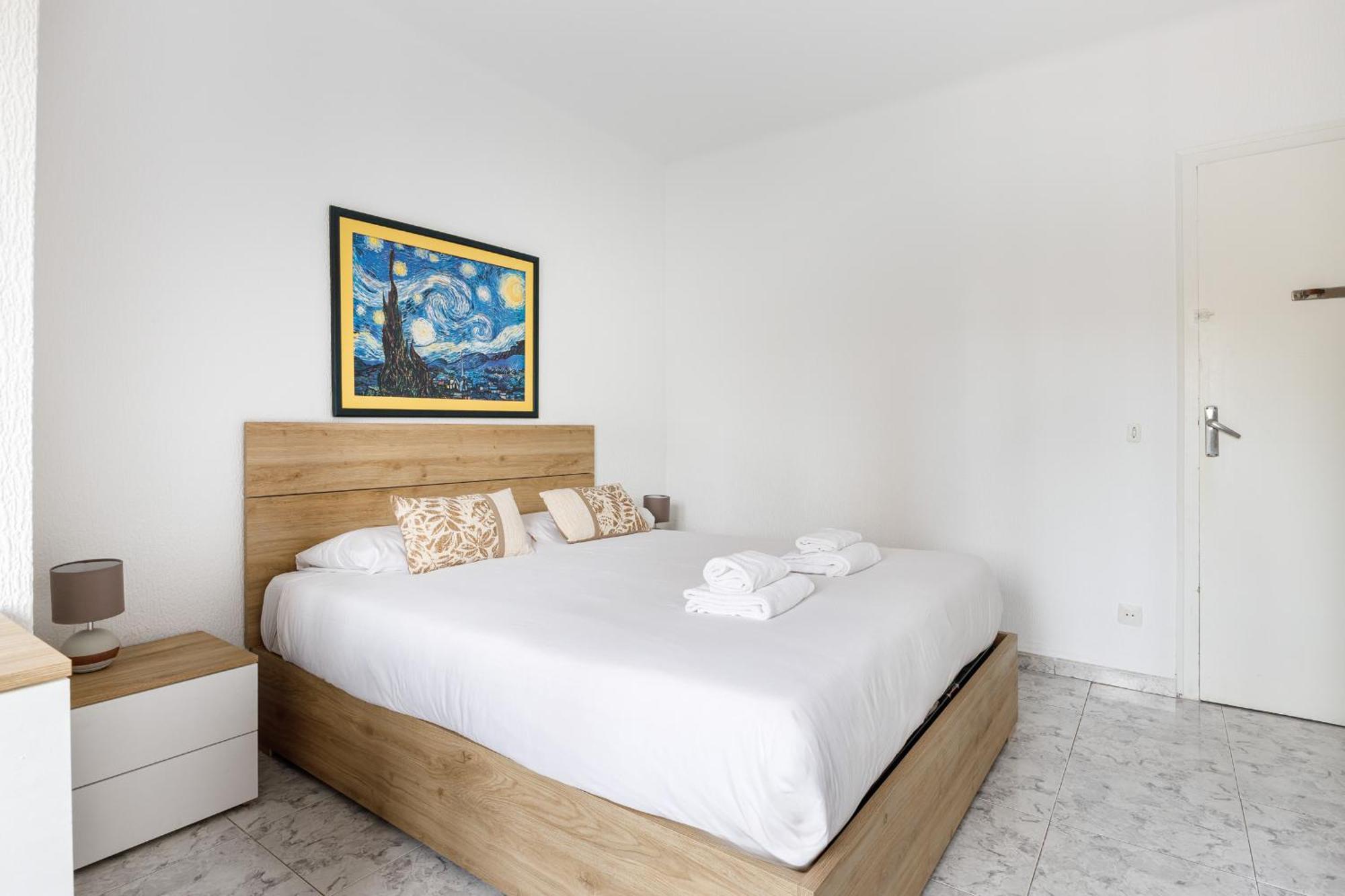 Besos - Bright Apartment Close To Congress & Port Sant Adrià de Besòs Exteriör bild