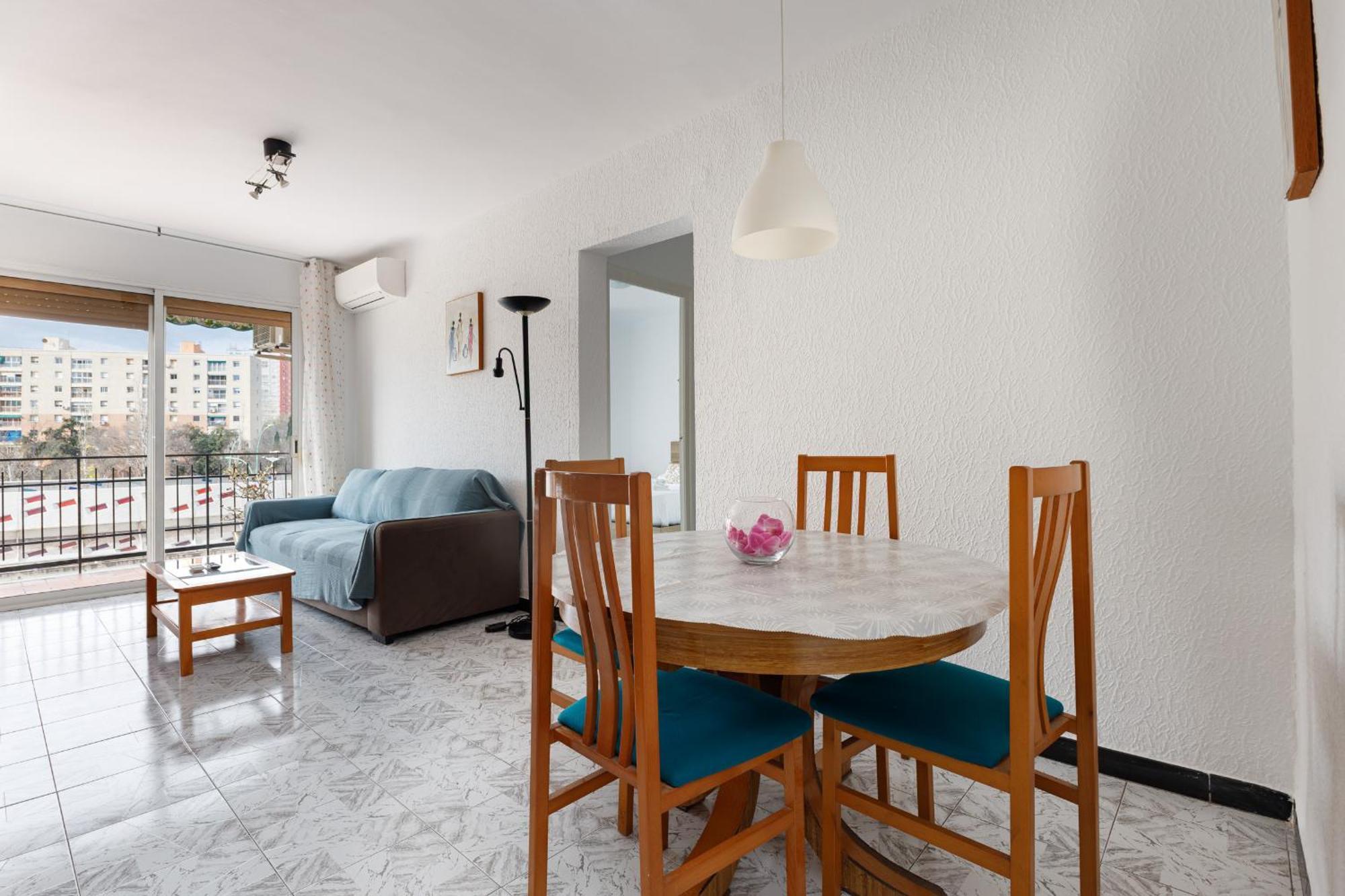 Besos - Bright Apartment Close To Congress & Port Sant Adrià de Besòs Exteriör bild
